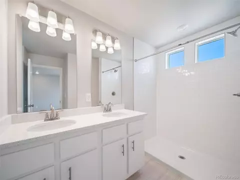 21871 E 38th Pl, Aurora, CO 80019 photo 38