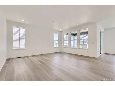 24471 Evans Dr, Aurora, CO 80018 photo 2