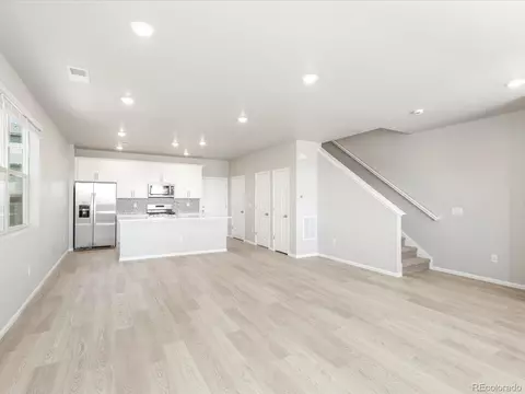 22341 E 7th Pl, Aurora, CO 80018 photo 4