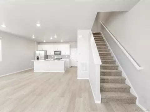 22341 E 7th Pl, Aurora, CO 80018 photo 3