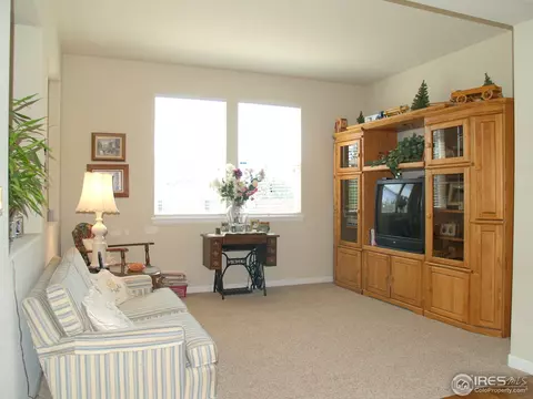 25221 E Ottawa Dr, Aurora, CO 80016 photo 9