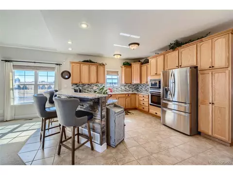 655 S Split Rock Rd, Bennett, CO 80102 photo 8