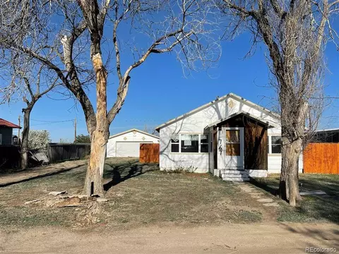 767 Michigan Ave, Limon, CO 80828