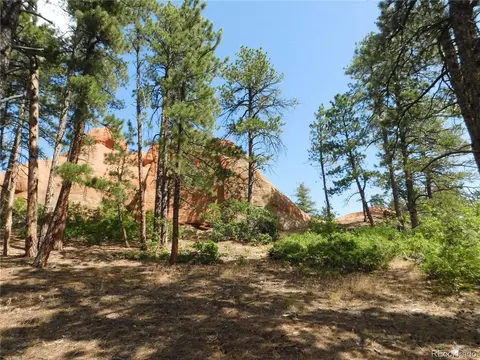 8189 Bannock Dr, Larkspur, CO 80118