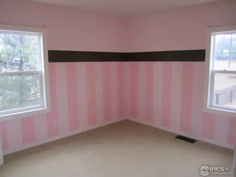 820 Hover St, Longmont, CO 80501 photo 4