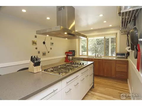 7721 Devonshire Ct, Boulder, CO 80301 photo 4