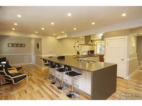 7721 Devonshire Ct, Boulder, CO 80301 photo 3