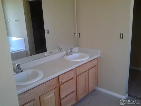 9733 Downing St, Thornton, CO 80229 photo 4