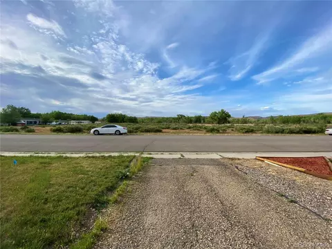 511 E Rangely Ave, Rangely, CO 81648 photo 2