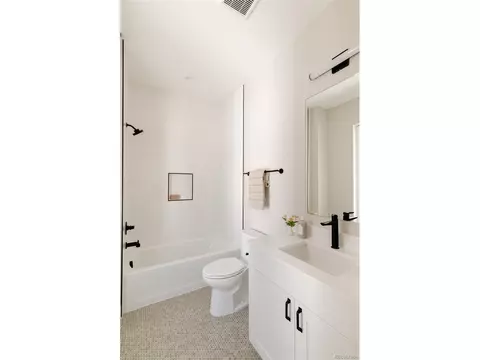 Bath - 8260 E 36th Ave #31, Denver, CO 80238 photo 6 of 6