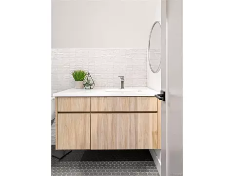 3429 Lawrence St, Denver, CO 80205 photo 21