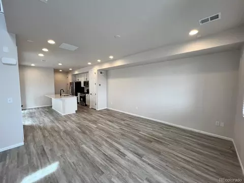 27491 E Maple Ave, Aurora, CO 80018 photo 2