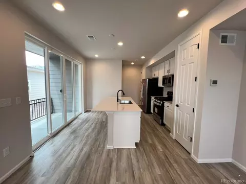 27491 E Maple Ave, Aurora, CO 80018 photo 4