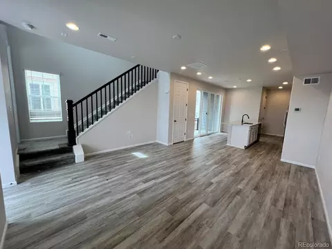 27491 E Maple Ave, Aurora, CO 80018 photo 3