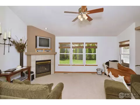 1151 Jefferson Dr, Berthoud, CO 80513 photo 8