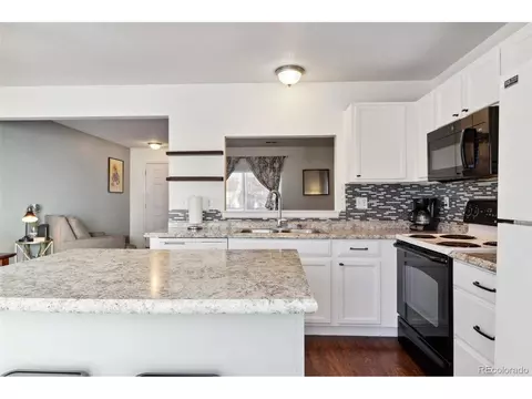 5155 Kalispell St, Denver, CO 80239 photo 9