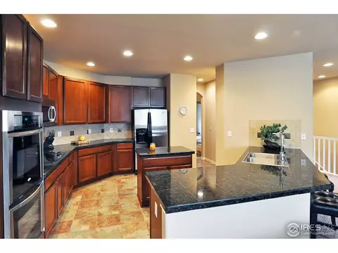 544 Botley Ct, Windsor, CO 80550 photo 2