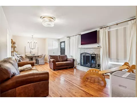 7036 S Cherry Dr, Centennial, CO 80122 photo 4