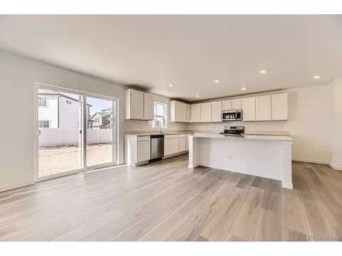 22014 E 39th Ave, Aurora, CO 80019 photo 6
