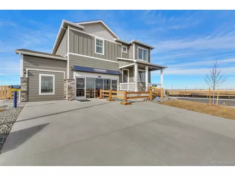 45802 Red Tail Dr, Bennett, CO 80102 photo 2