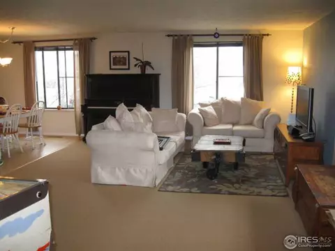 704 Eldora Pl, Longmont, CO 80504 photo 2