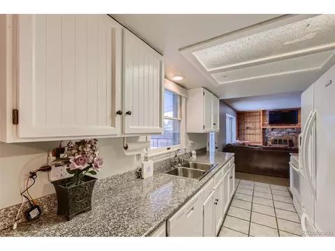 2598 S Eagle Cir, Aurora, CO 80014 photo 12
