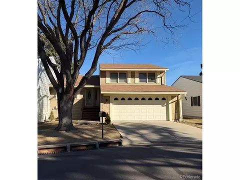 7255 W Maple Dr, Lakewood, CO 80226