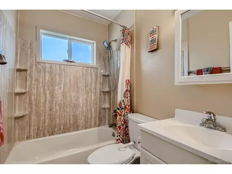 9380 Cedar Ct, Thornton, CO 80229 photo 10