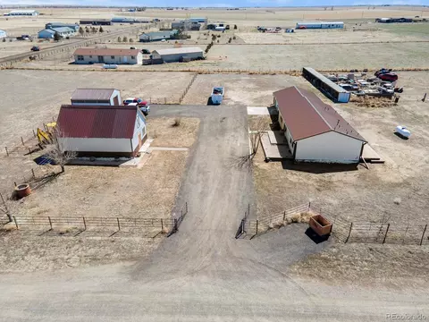 10 E Ranch Rd, Wiggins, CO 80654 photo 1