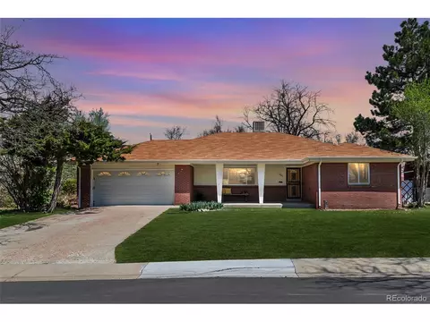 466 Titan Ct, Aurora, CO 80011
