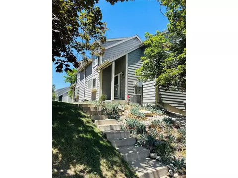 2002 S Worchester Way, Aurora, CO 80014