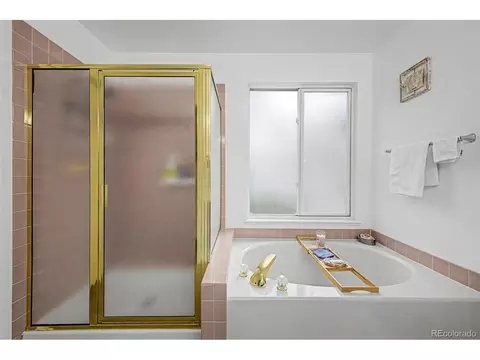 Bath - 8043 W 78th Pl, Arvada, CO 80005 photo 3 of 5