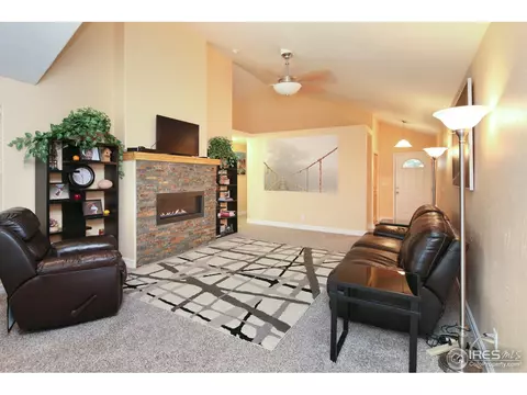 645 Torreys Peak Ln, Berthoud, CO 80513 photo 4