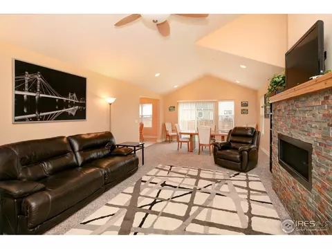 645 Torreys Peak Ln, Berthoud, CO 80513 photo 3