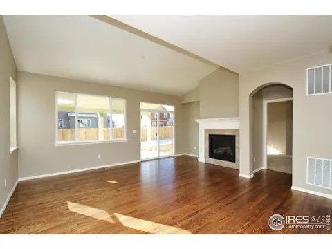 8522 Raspberry Dr, Longmont, CO 80504 photo 6