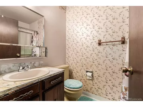 Bath - 15362 E 8th Ave, Aurora, CO 80011 photo 2 of 5