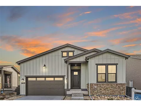 11464 Stonewash St, Littleton, CO 80125