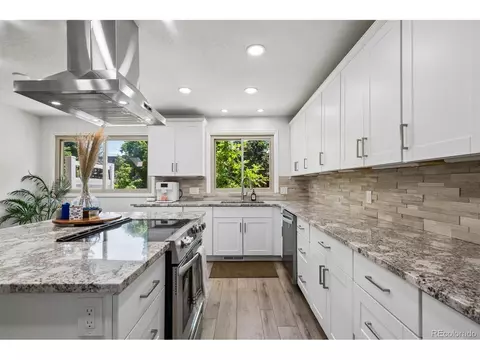 Kitchen - 3140 E Phillips Dr, Centennial, CO 80122 photo 3 of 4