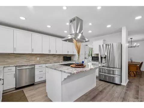 Kitchen - 3140 E Phillips Dr, Centennial, CO 80122 photo 4 of 4