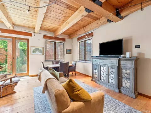 877 S Washington St, Denver, CO 80209
