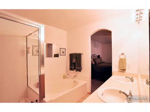 3190 E 106th Pl, Northglenn, CO 80233 photo 10