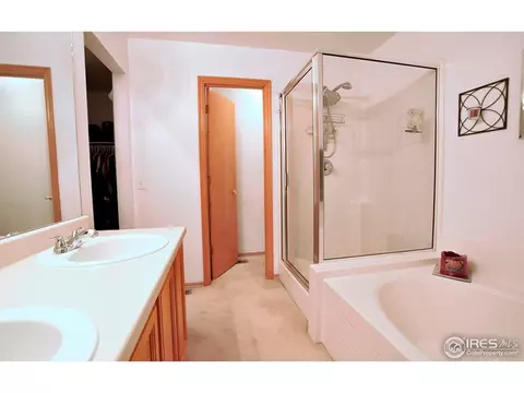 3190 E 106th Pl, Northglenn, CO 80233 photo 9