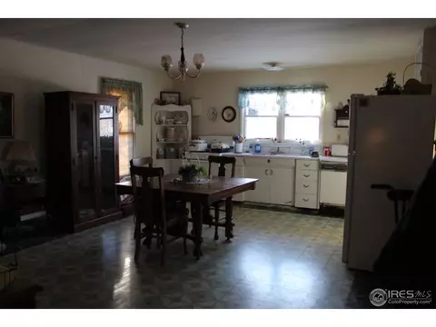 219 Elm St, Wray, CO 80758 photo 2
