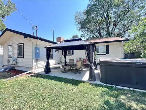 555 Everett St, Lakewood, CO 80226