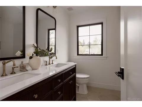 Bath - 4842 Kellogg Cir, Boulder, CO 80303 photo 5 of 8