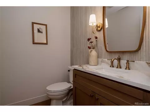 Bath - 4842 Kellogg Cir, Boulder, CO 80303 photo 1 of 8