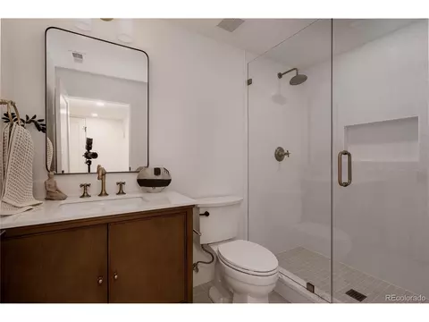 Bath - 4842 Kellogg Cir, Boulder, CO 80303 photo 8 of 8