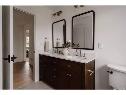 Bath - 4842 Kellogg Cir, Boulder, CO 80303 photo 7 of 8