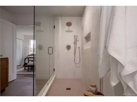 Bath - 4842 Kellogg Cir, Boulder, CO 80303 photo 4 of 8