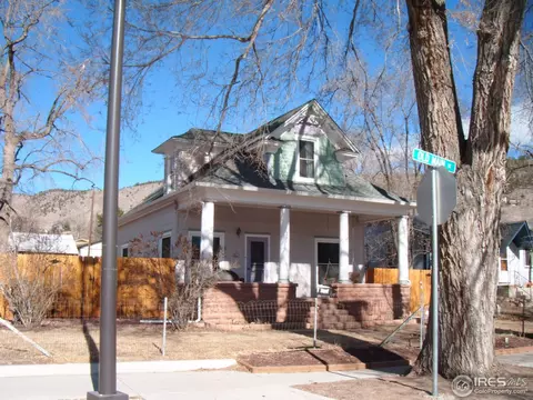 256 Main St, Lyons, CO 80540 photo 2